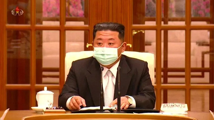 Kim-Jong-Un-Facemask-yahoo-com